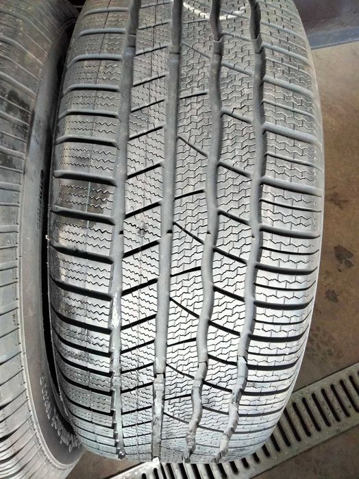 255 55R19 Continental