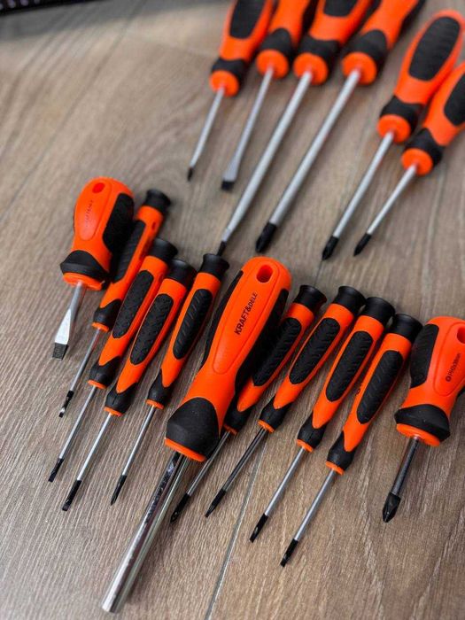 Набір викруток із комплектом біт 50 шт. Kraft&Dele KD10950 викрутки