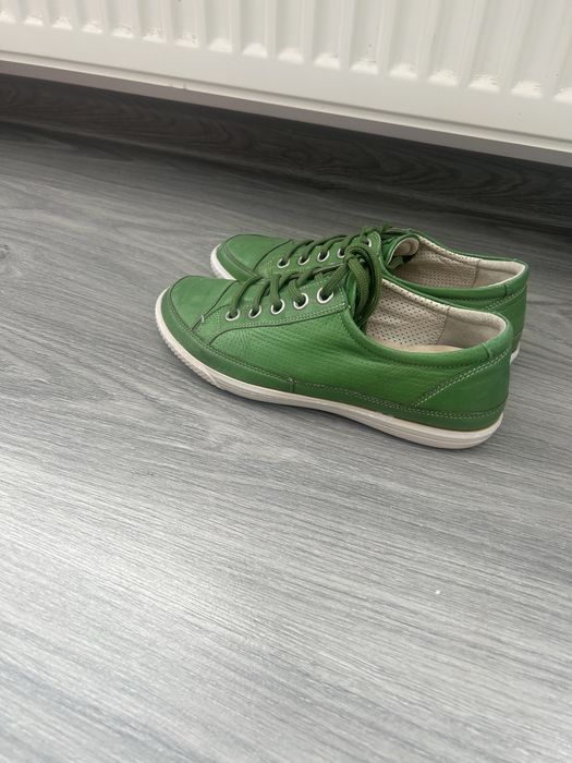 Ессо оригінал 37 р. (Кросівки, туфлі, мокасіни)