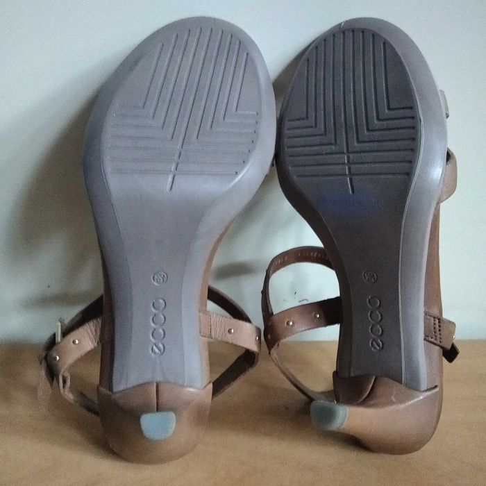 Buty damskie  ECCO  Shape 65 Sleek Sandal skóra nat. roz.eu-38