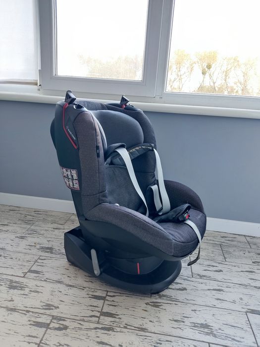 Продам  автокрісло під ремені безпеки MAXI COSI TOBI (9-18 kg)