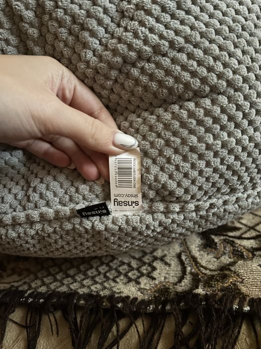 Мʼякий пуфік з Сенсею