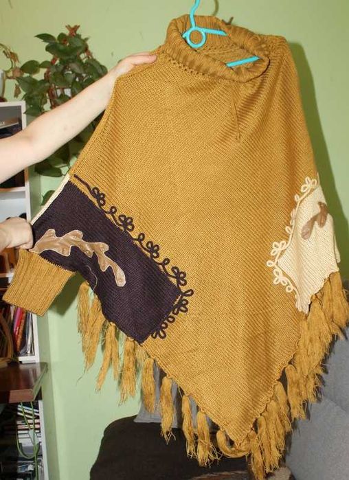 Ponczo damskie z frędzlami
Uniwersalny·Bardzo dobry