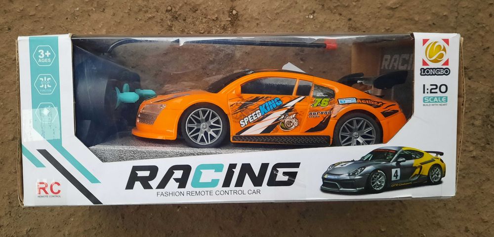 машинка с пультом управления