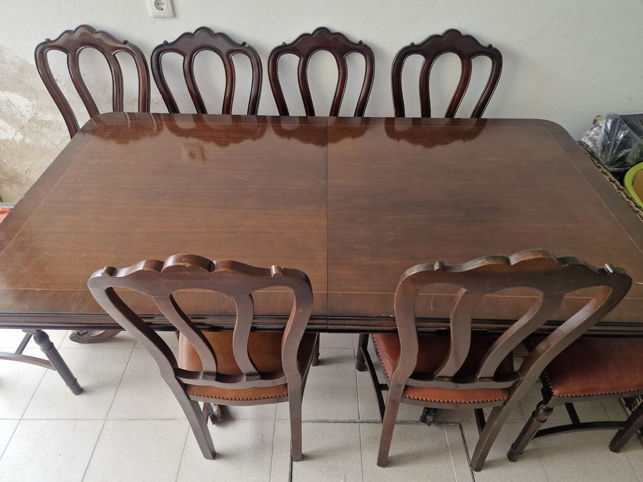 Dining Table + 8 Chairs (Read Description)64575239518465123