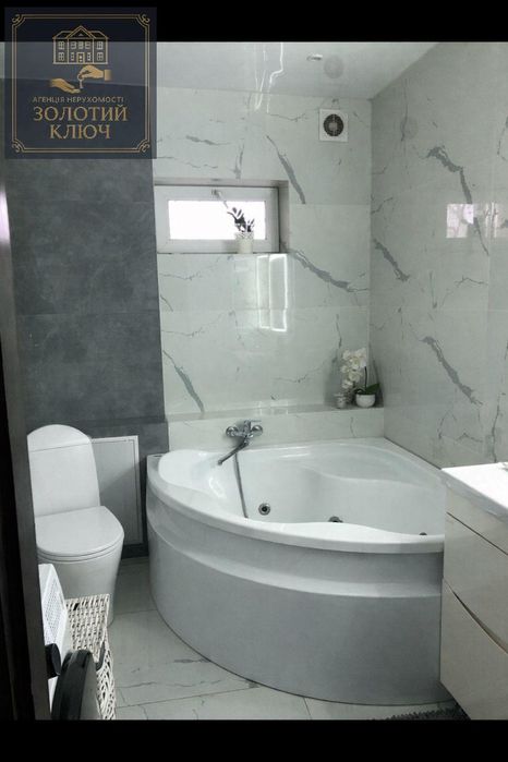 Продам двоповерховий будинок