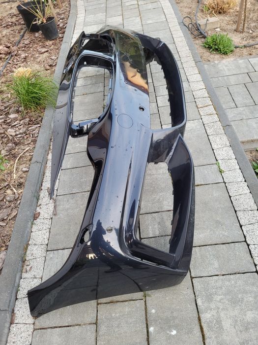 Sprzedam przedni zderzak BMW