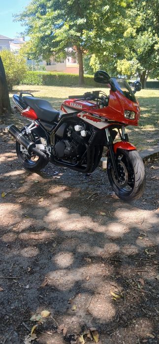 Yamaha FZS 600 (FAZER)