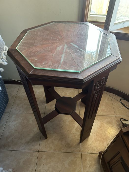 Movel classico de tampo hexagonal