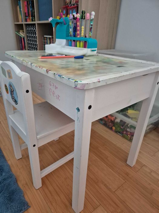 Stolik i krzesło dla dziecka