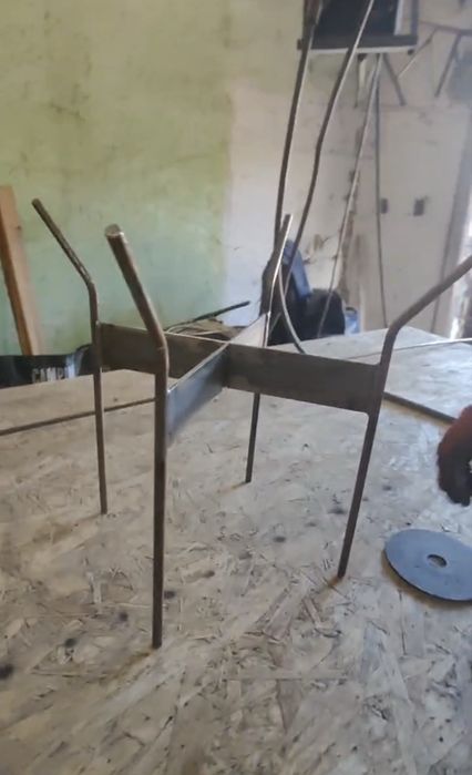 Універсальна туристична підставка для саджа, казана, каструлі, сковороди та сітки барбекю