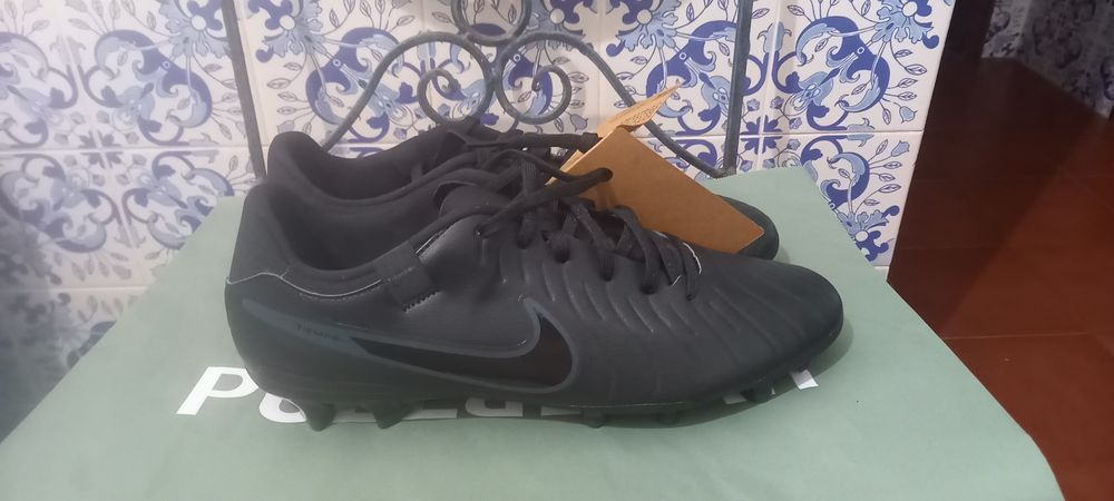Chuteiras pretas NIKE
