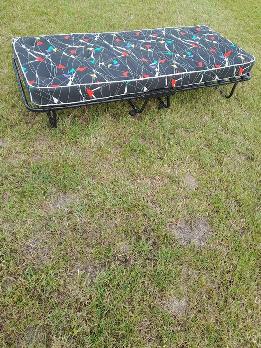 Łóżka łóżko polowe