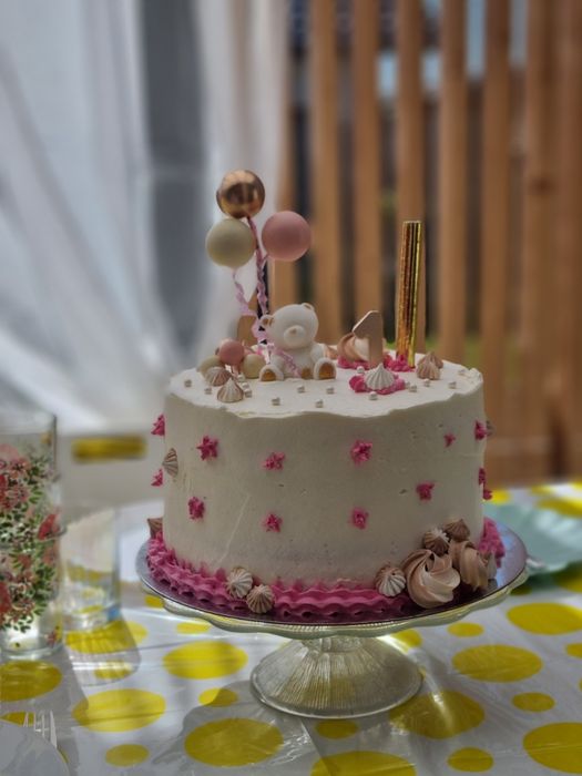 Dekoracje na tort na roczek Mis i baloniki