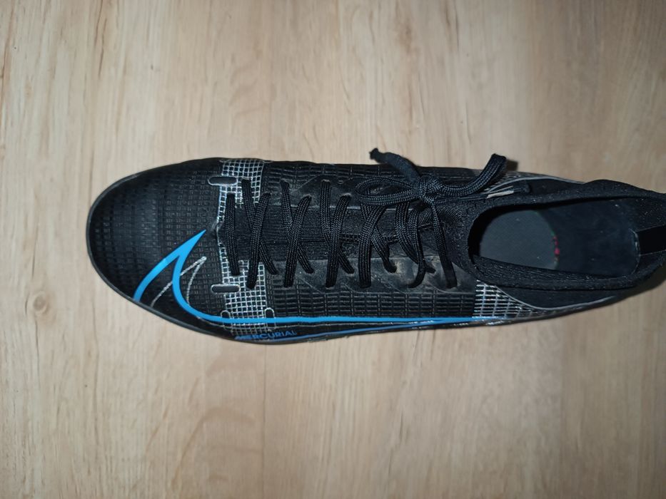 Продаю Футзалки (Футзалки Nike Mercurial Superfly 8)