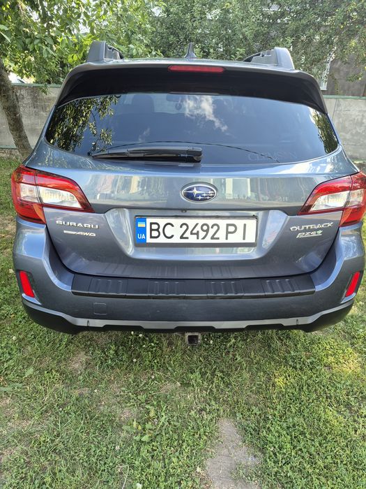 Автомобіль Subaru Outback