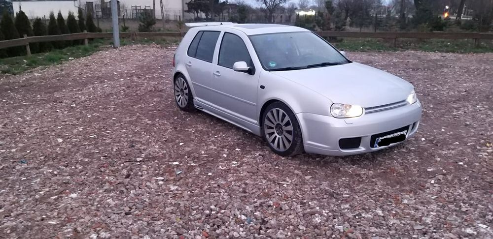 VW GOLF 4 2.3VR5 150KM