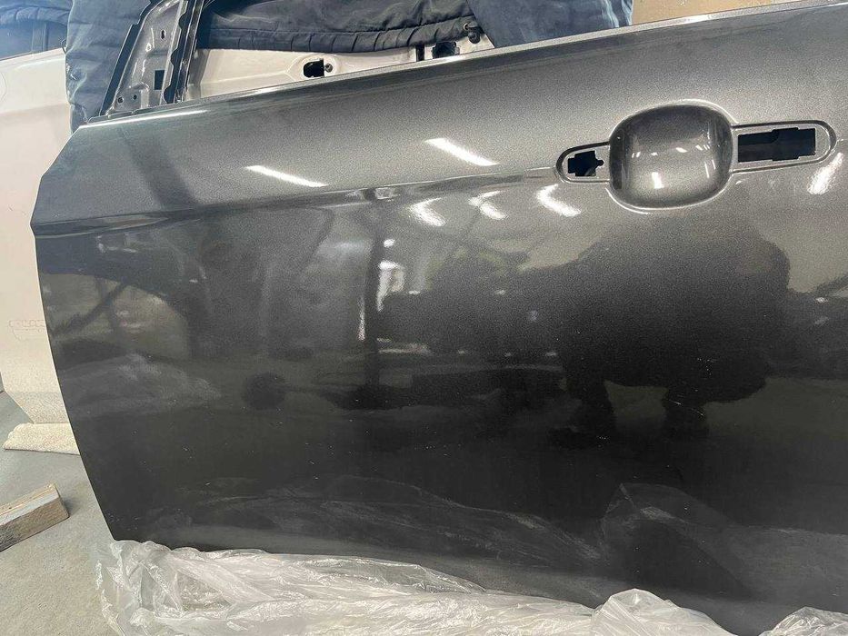 Водійські двері на Ford Focus 3