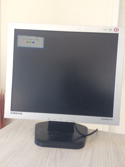 Samsung Syncmaster 913V Monitor, 19", PC/Computer Screen64409441560321125