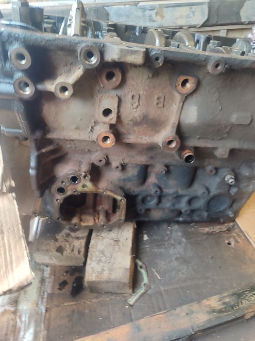 Продам блок в зборі на атего 4.3