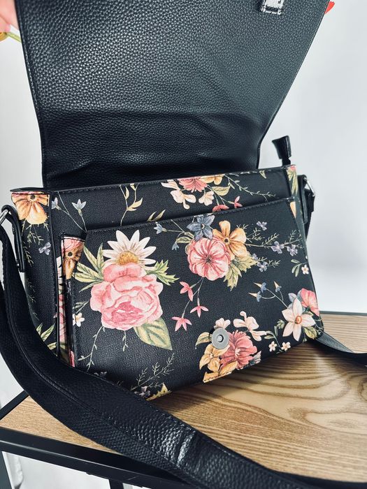 Nowa torebka damska kwiaty klapa