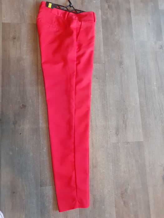Nowe spodnie czerwone