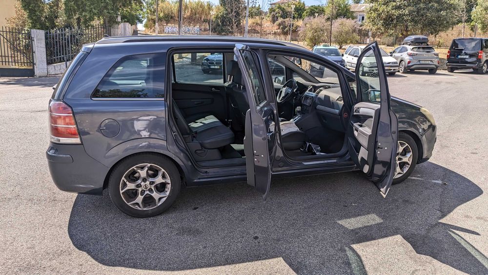 Opel Zafira 1.9 CDTi - 150 Cv Caixa Automática, 7 Lugares — photo 2