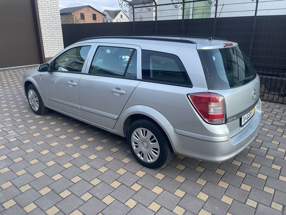 Продам опель астра H 2008