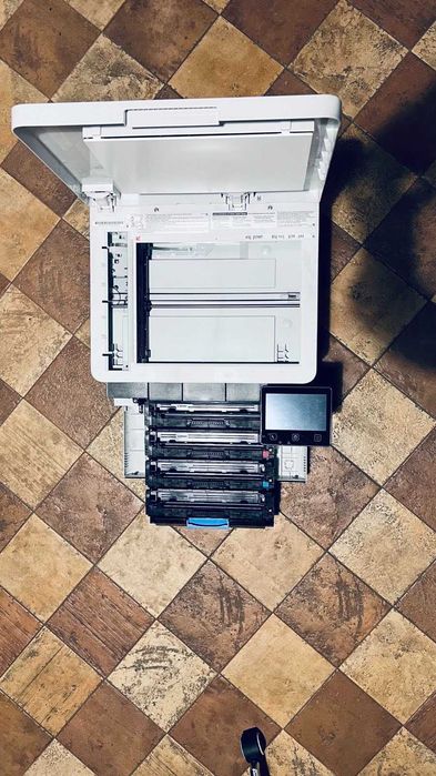 МФУ Canon i-SENSYS MF641Cw