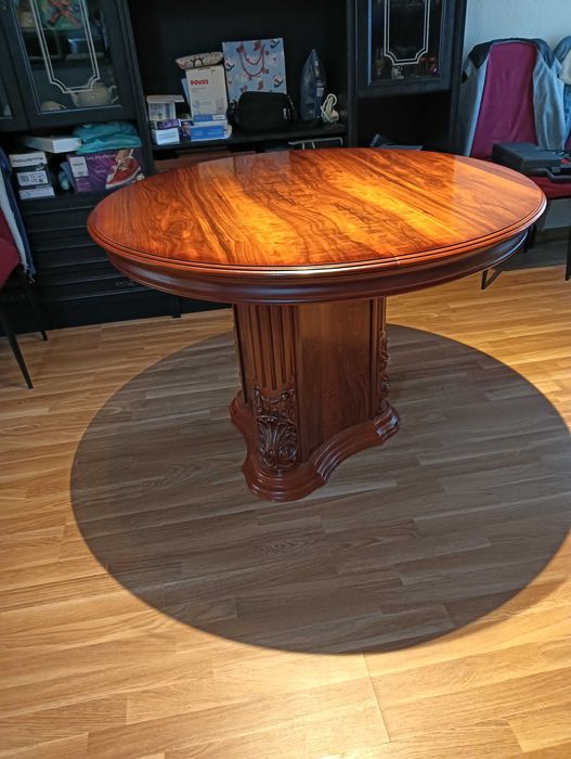 Mesa redonda extensível