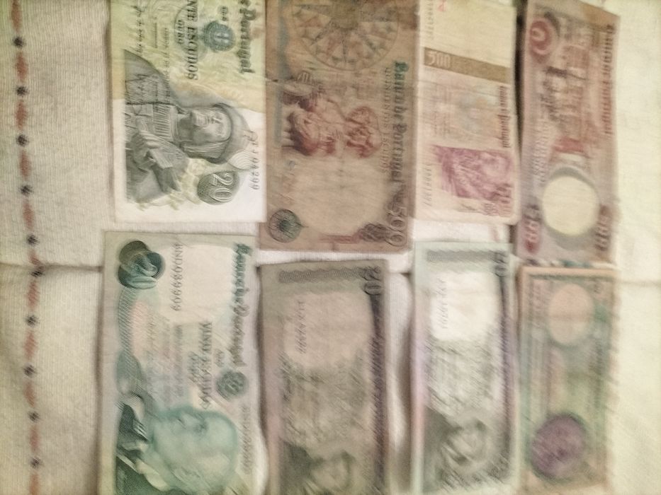 Notas antigas de vários países