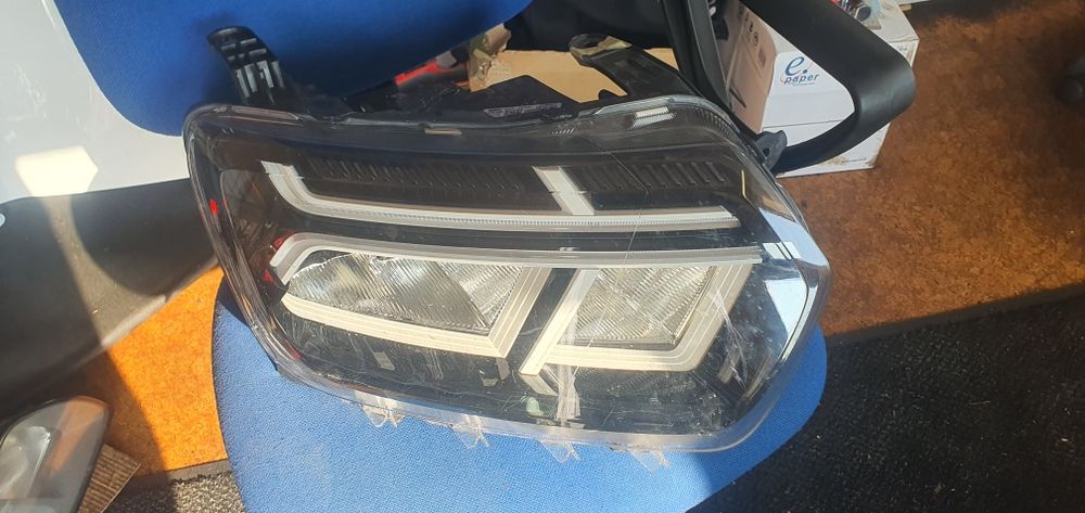 Prawa Lampa Dacia duster 2022 rok led