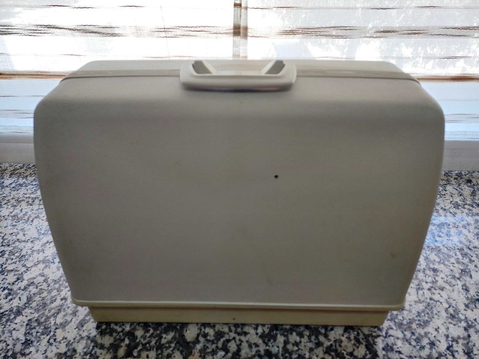 Maquina costura SINGER elétrica.