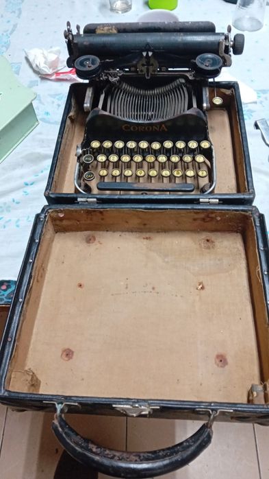 máquina de escrever antiga