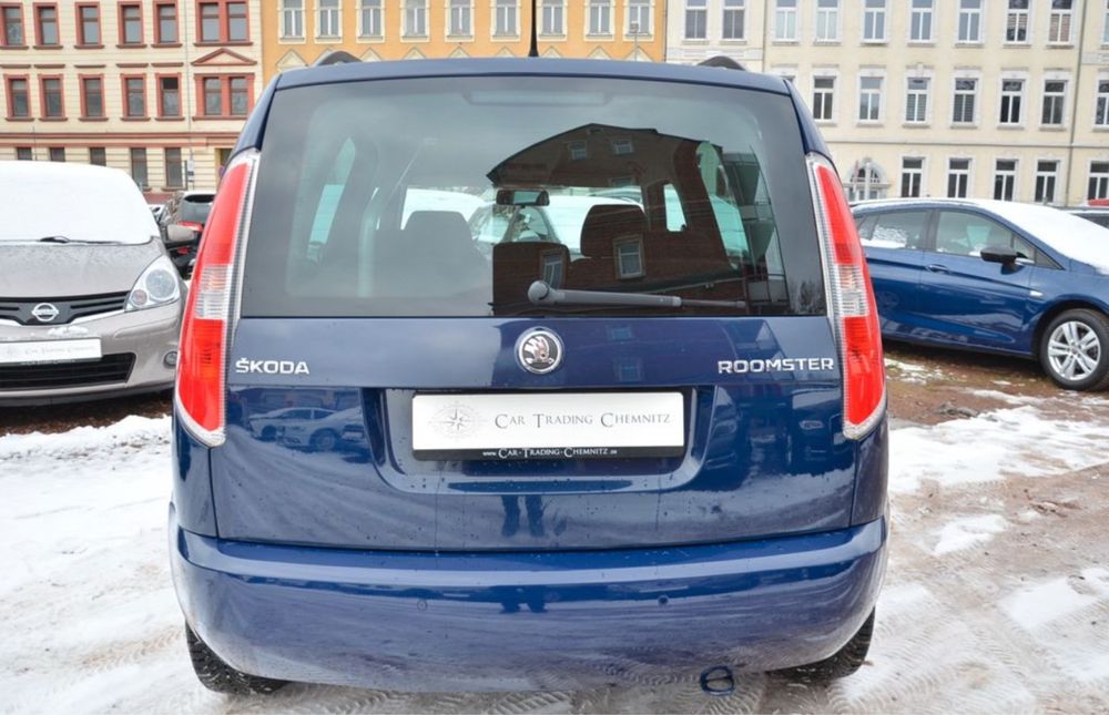 Авторозборка Шкода Румстер 2007-2014 рік колір  4711 / LF5A запчастини