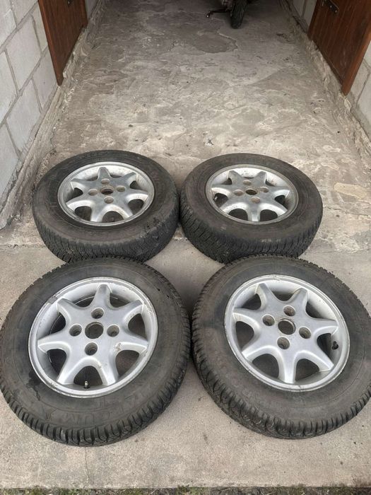 Продам зимову резину на 14