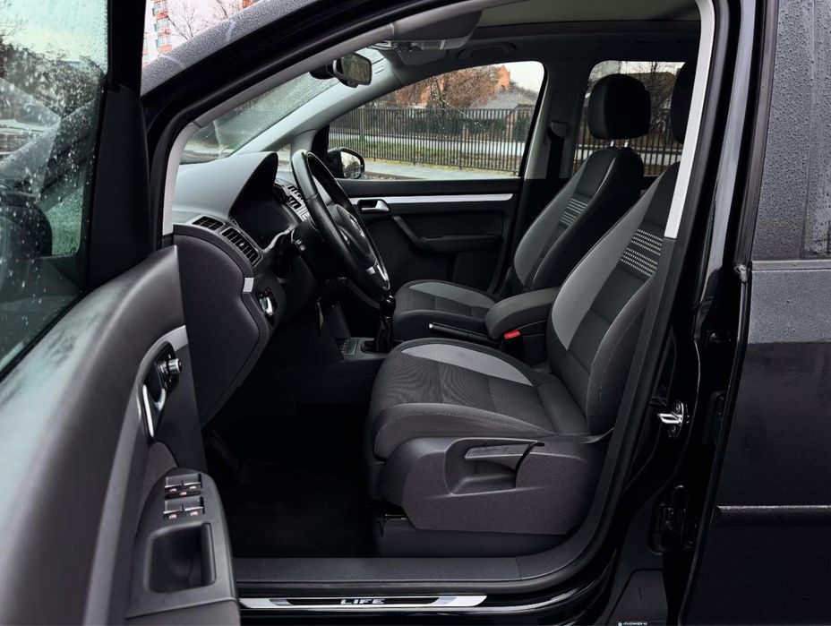 Volkswagen Touran 2.0 Дизель 2014 рік