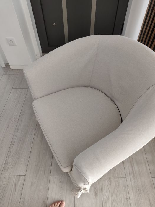 Cadeirão / Poltrona com capa bege