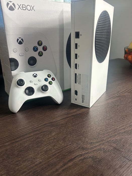 Xbox Series S – Como nova, pouco uso