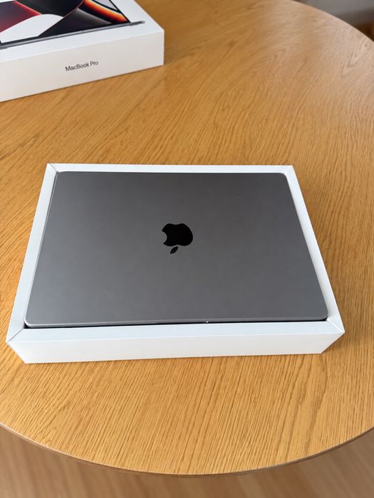MacBook pro 14 A2442 16GB/1T