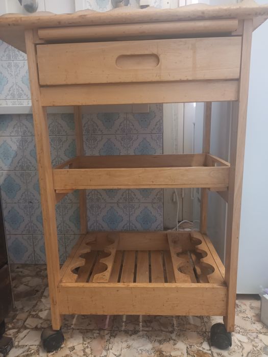 Móvel para cozinha em madeira