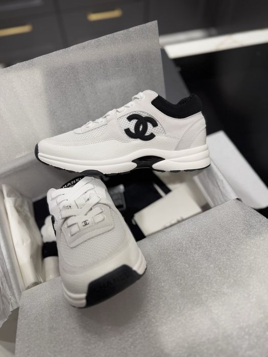 Sneakersy Chanel white/black