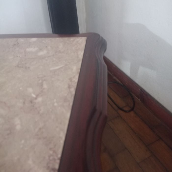 Mesa sala visitas usada como nova