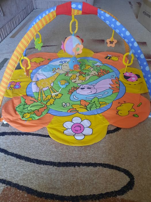 Килимок розвивальний