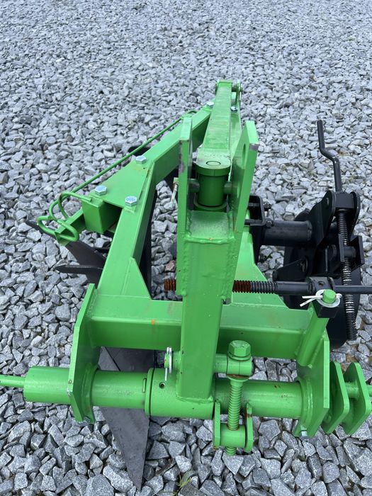 Плуг навісний двокорпусний 2-30 см