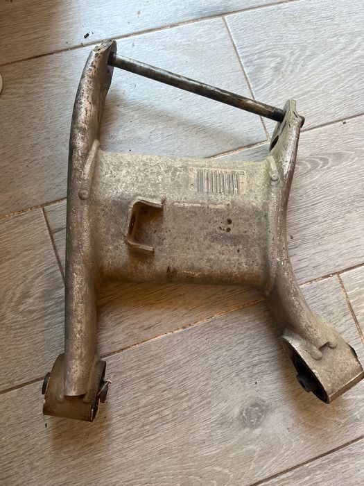 Задні ричаги на БМВ е-39 м-57