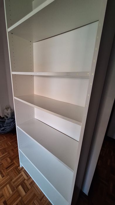 Estante branca com prateleiras, ideal para escritório, IKEA. levantar no Porto