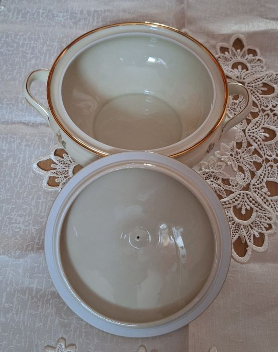 Piękna stara waza porcelanowa