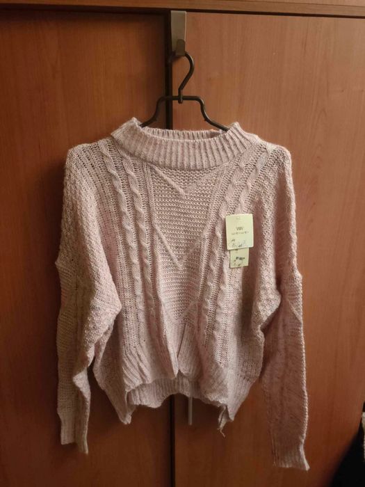 Sweterek ze stójką