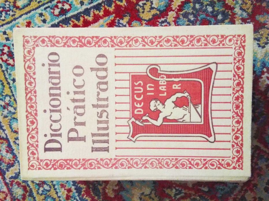 Dicionário Prático Ilustrado (1947 colecionável)